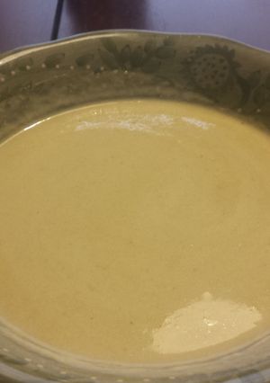 A picture of Cream of Green Chile Soup.