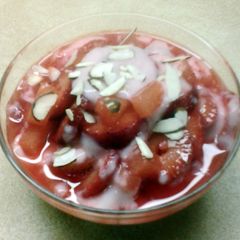 A picture of Grenadine Fruit Sundae.