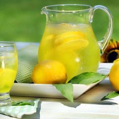A picture of Easy Lemonade.