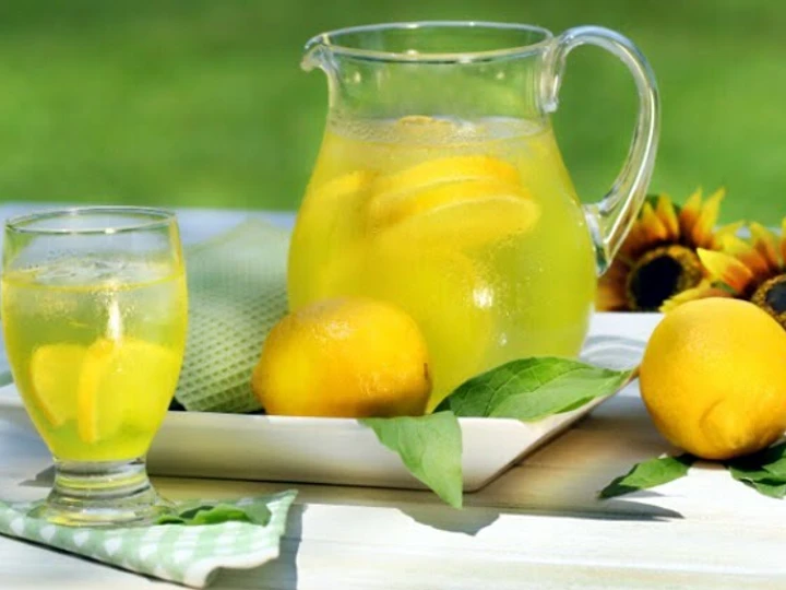 Easy Steps to Prepare Easy Lemonade the Awesome  Makes you drool