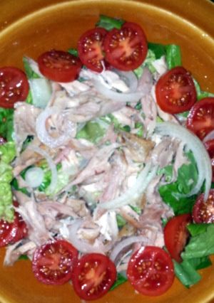 A picture of CHICKEN VEGETABLE SALAD.