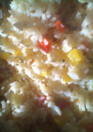 A picture of delicious easy white rice with bell peppers.