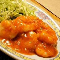 A picture of Plump Shrimp with Chili Sauce.
