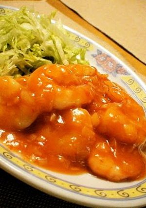 A picture of Plump Shrimp with Chili Sauce.