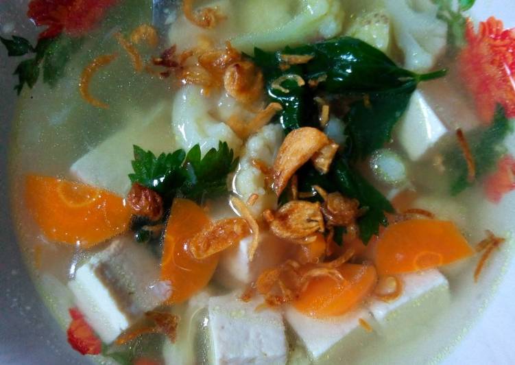 Sop simpel brokoli tahu