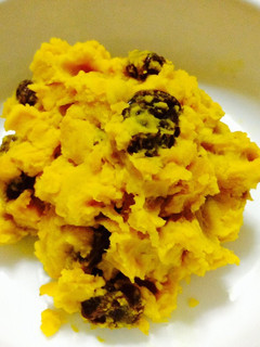 A picture of Easy Sweet Kabocha & Raisin Salad.
