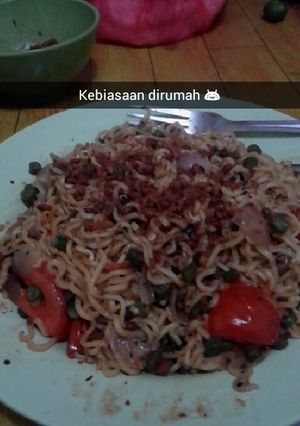 A picture of Super Hot Instant Noodles.