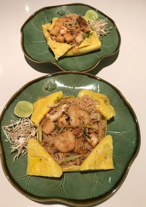 รูปของ ผัดไทยไข่ห่อ