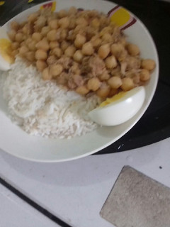 Una foto de Garbanzo con atún (natural)