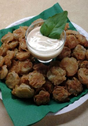 A picture of Sammie's Fried Pickles.