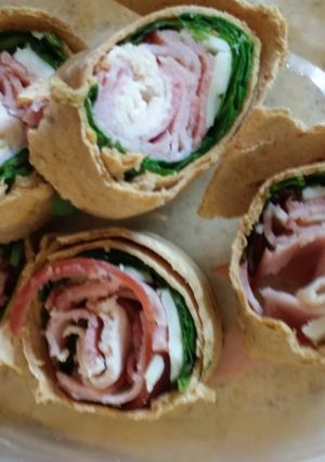 A picture of Ham, Turkey, and Veggie Cheese Swirl.