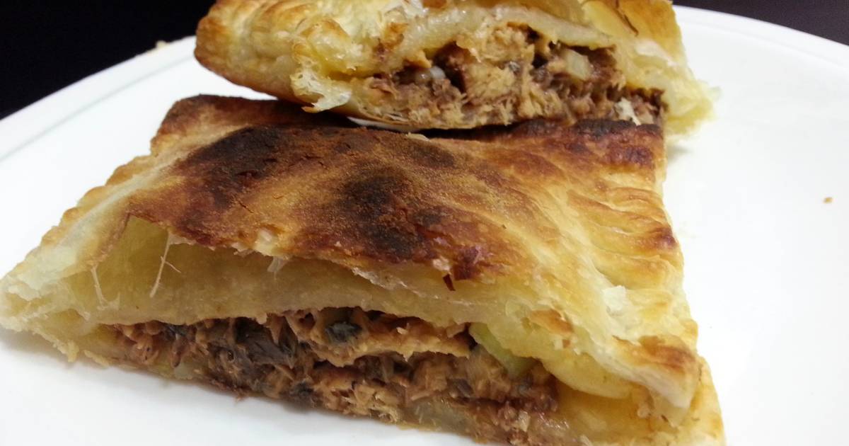 Sardine Puff Pastry Recipe by Lyii G - Cookpad