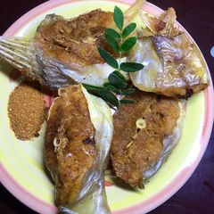 A picture of Fried fish & pepper🐟🌶.