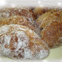 A picture of Delicious Baker's Stollen.
