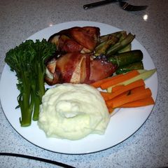 A picture of Pottzy's Chicken bombs..