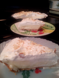 A picture of Sunshine's white chocolate cream pie.