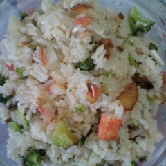 A picture of Imitation Crab Stick & Broccoli Ten-don Style Mixed Rice.