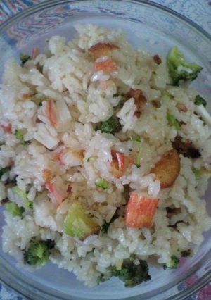A picture of Imitation Crab Stick & Broccoli Ten-don Style Mixed Rice.