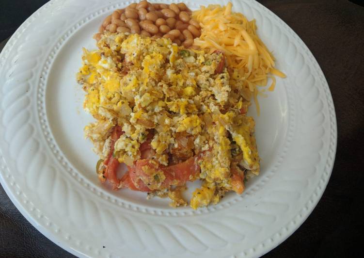 Eggs with chillies and tomatoes