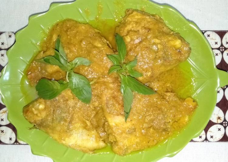 Ikan nila bumbu kuning