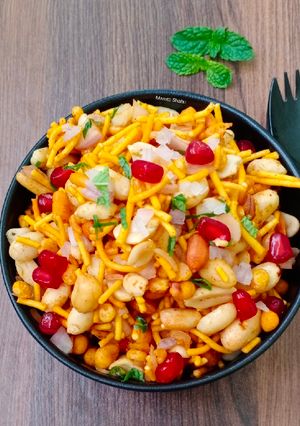 चटपटी पीनट भेल (chatpati peanut bhel recipe in Hindi) रेसिपी मुख्य फोटो