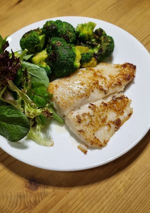 รูปของ Grilled Basa with lemon butter สเต็กปลาบาซาเนยเลมอน