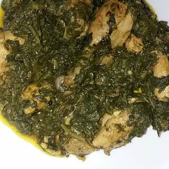 A picture of Chicken palak.