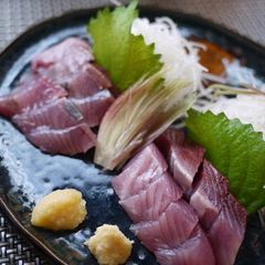 A picture of Preparing Frigate Mackerel (Katsuo).