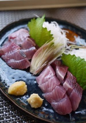 A picture of Preparing Frigate Mackerel (Katsuo).
