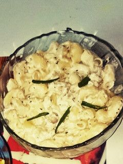 A picture of Pasta alfredo.