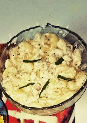 A picture of Pasta alfredo.