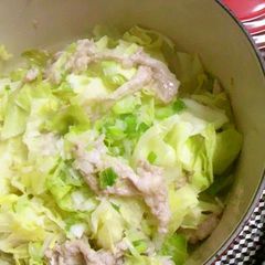 A picture of Steamed Cabbage and Pork with Sesame Salt Sauce.