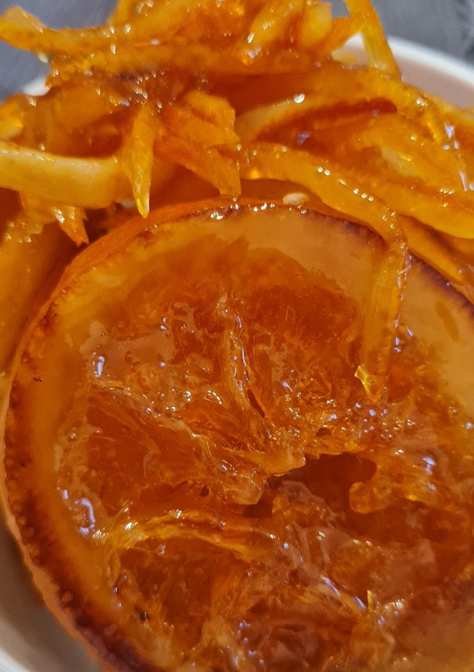 Una foto de Naranja 🍊 confitada