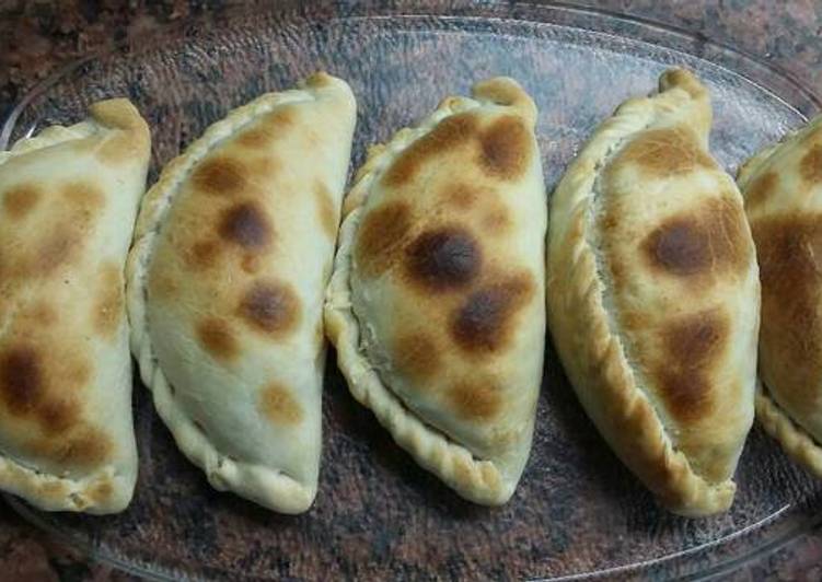 Empanadas de carne muy jugosas y sabrosas, con un toque salteño Receta
