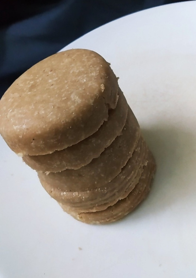 தேங்காய், வேர்க்கடலை அச்சு செய்முறை முக்கிய புகைப்படம்