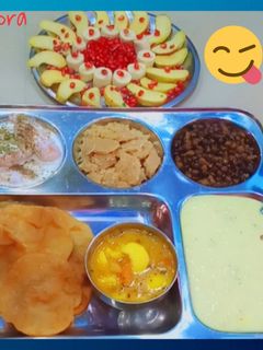 नवरात्रि में माता के भोग की थाली (navratri bhog thali recipe in hindi) रेसिपी मुख्य फोटो