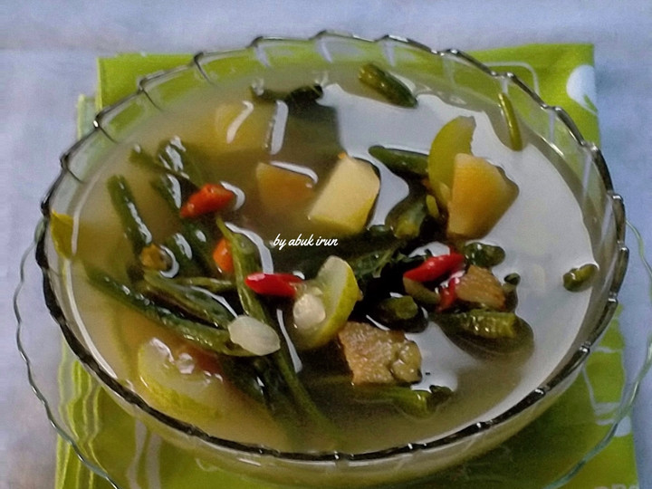 Bagaimana Menyiapkan Sayur Asem bumbu Cemplung, Menggugah Selera