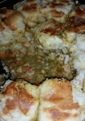 A picture of Lip smacken chicken and biscuits.