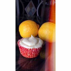 A picture of Lemon Blossom Cupcake.