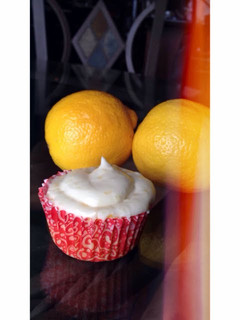 A picture of Lemon Blossom Cupcake.