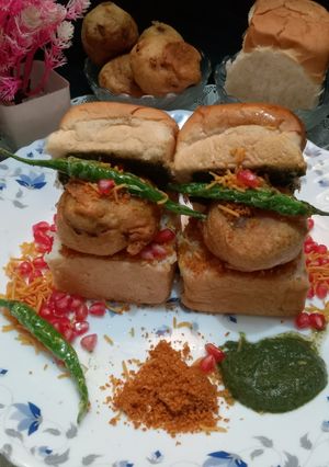 वड़ा पाव रेसिपी मुख्य फोटो