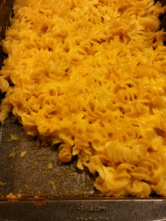 A picture of Extra cheesy mac and cheese.