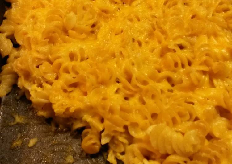 Steps to Prepare Perfect Extra cheesy mac and cheese