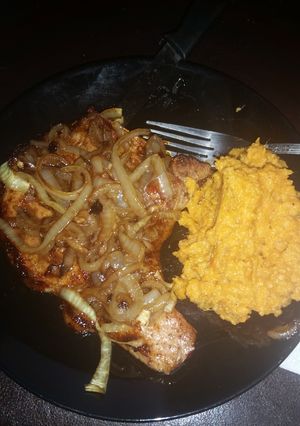 A picture of Pan-seared pork chops.