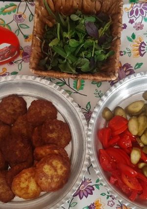 عکسی از دستور کتلت گوشت و سیب زمینی