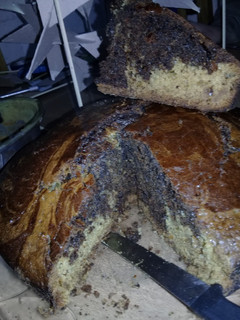 Una foto de Bizcochuelo marmolado de naranja y café (apto vegano)