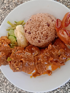 Una foto de Enchilado de langosta cubano sencillo