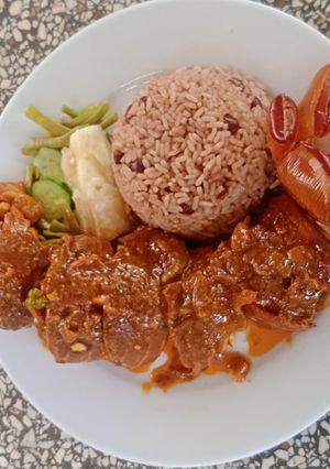 Una foto de Enchilado de langosta cubano sencillo