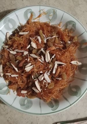 A picture of Kunafa swayan.