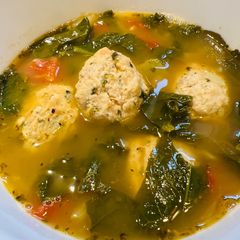 A picture of Chicken 🐔 Meatball Soup 🍜.